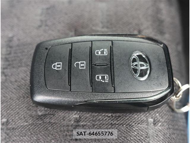 Toyota VOXY 2025-06 8222446-19