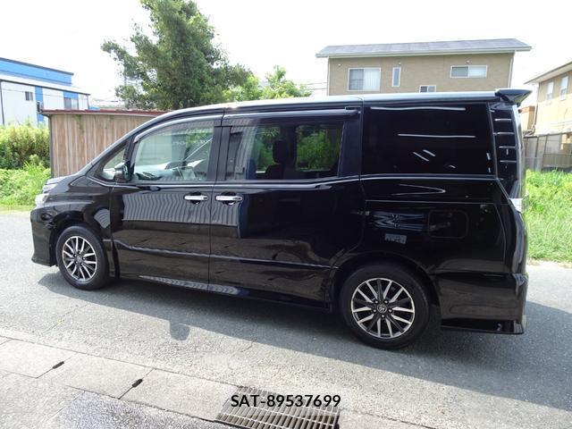 Toyota VOXY 2015-12 8222510-14