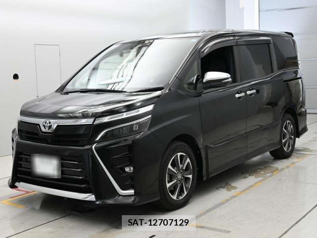 Toyota VOXY 2021-04 8222549-1