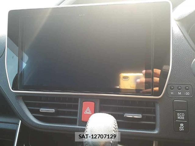Toyota VOXY 2021-04 8222549-7