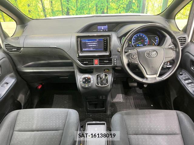 Toyota VOXY 2015-12 8222625-1