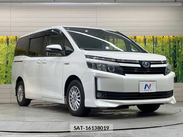 Toyota VOXY 2015-12 8222625-16