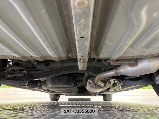 Toyota VOXY 2023-05 8222631-17