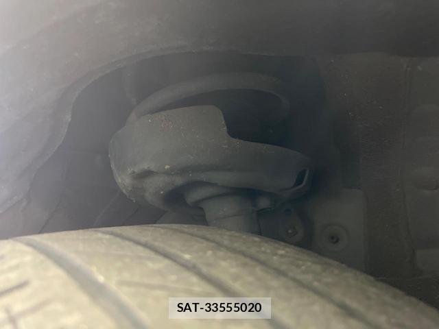 Toyota VOXY 2023-05 8222631-18