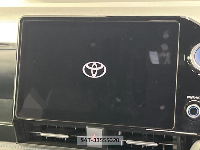 Toyota VOXY 2023-05 8222631-2