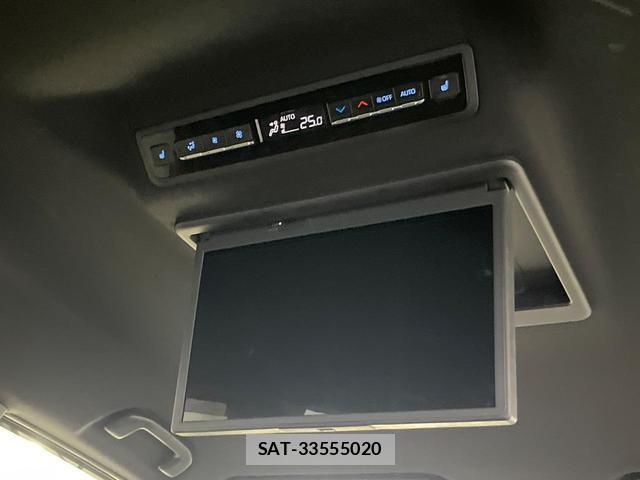 Toyota VOXY 2023-05 8222631-3