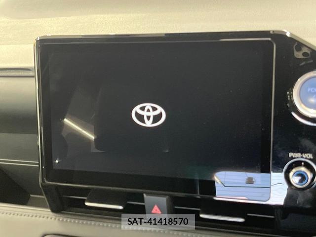 Toyota VOXY 2023-07 8222636-2
