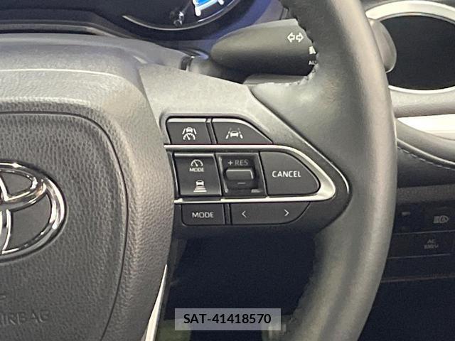 Toyota VOXY 2023-07 8222636-6