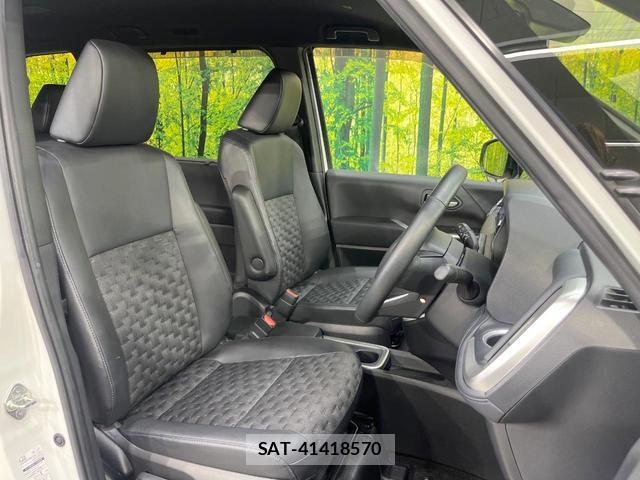 Toyota VOXY 2023-07 8222636-7
