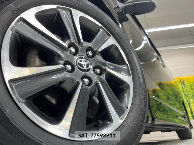 Toyota VOXY 2021-01 8222638-13