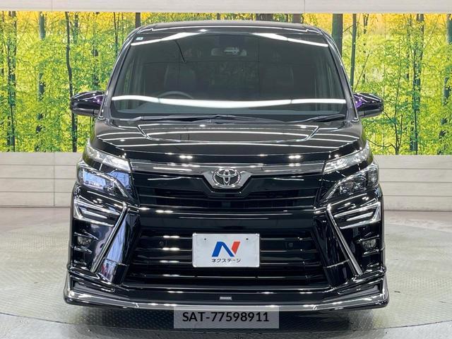 Toyota VOXY 2021-01 8222638-14