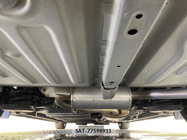 Toyota VOXY 2021-01 8222638-18
