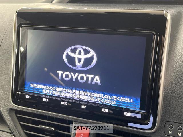 Toyota VOXY 2021-01 8222638-2