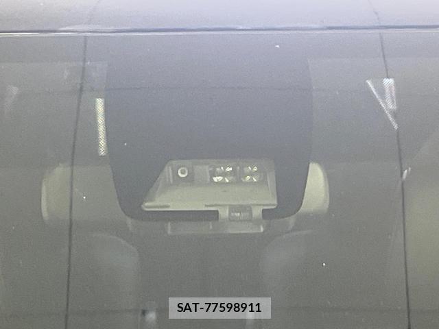 Toyota VOXY 2021-01 8222638-6