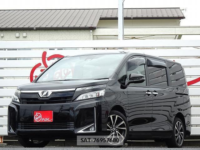 Toyota VOXY 2017-08 8222694-0