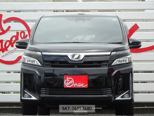 Toyota VOXY 2017-08 8222694-1