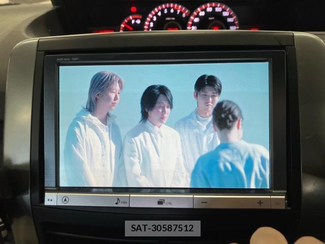 Toyota VOXY 2013-01 8222707-11