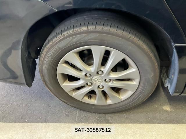 Toyota VOXY 2013-01 8222707-4