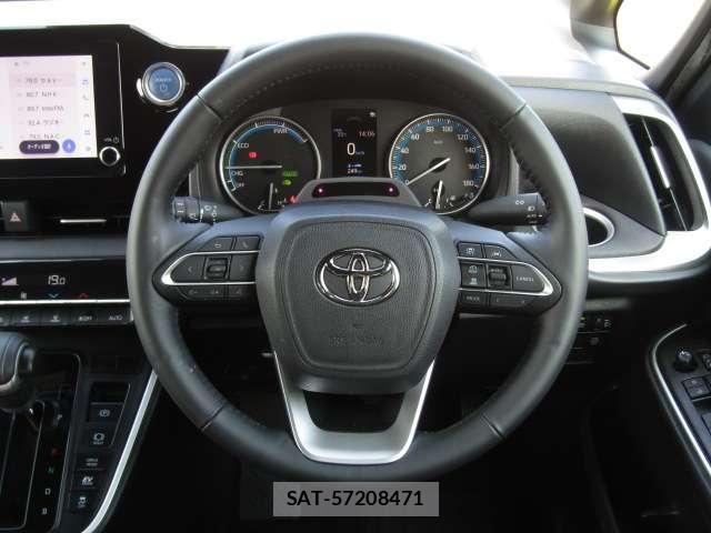 Toyota VOXY 2022-10 8222715-2