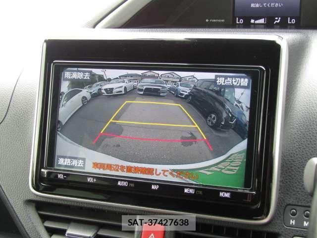 Toyota VOXY 2021-06 8222718-3