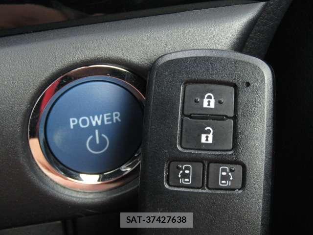 Toyota VOXY 2021-06 8222718-8