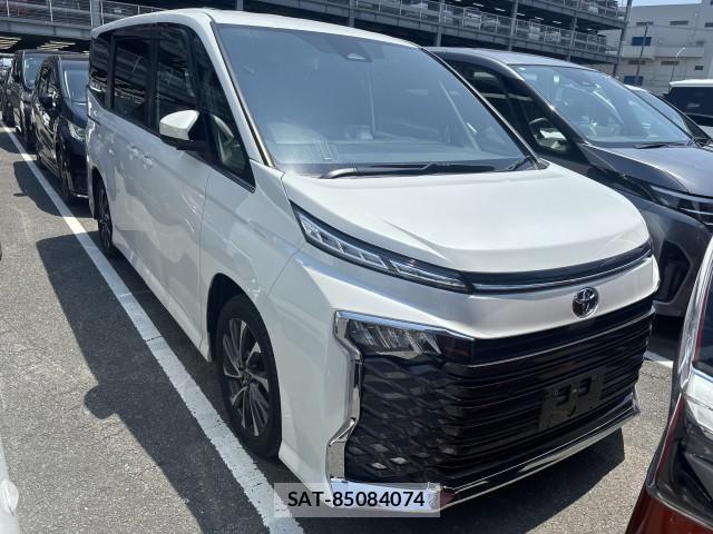 Toyota VOXY 2023-05 8222803-1