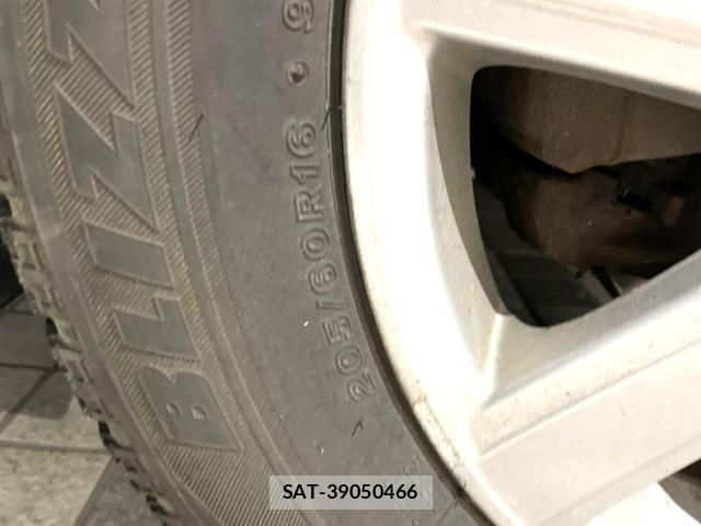 Toyota VOXY 2011-07 8222884-16