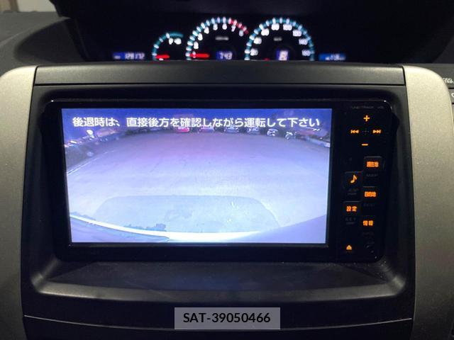 Toyota VOXY 2011-07 8222884-2