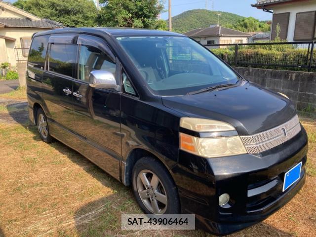 Toyota VOXY 2005-06 8223004-1