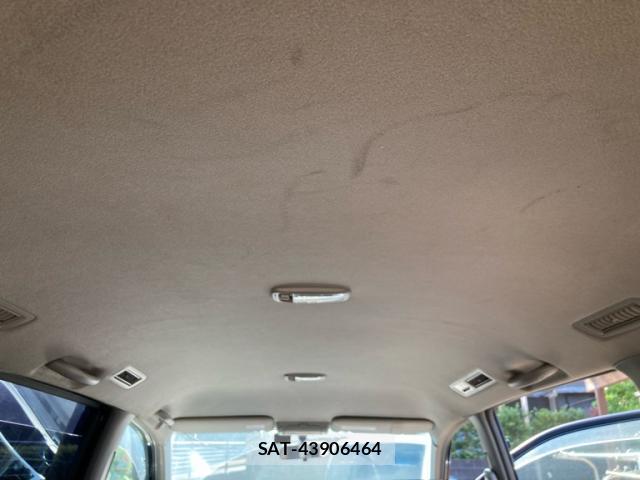 Toyota VOXY 2005-06 8223004-15
