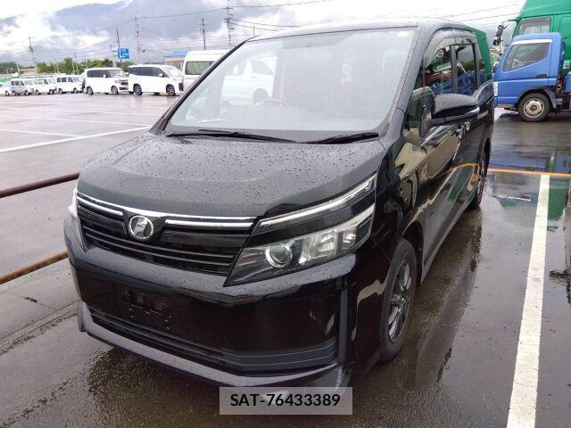 Toyota VOXY 2015-10 8223066-0