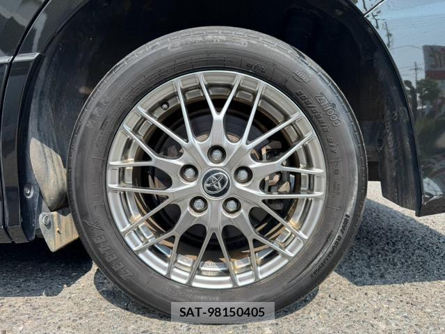 Toyota VOXY 2019-05 8223107-18