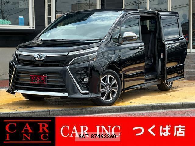 Toyota VOXY 2018-05 8223253-0