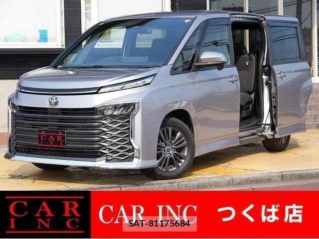 Toyota VOXY 2023-08 8223262-0