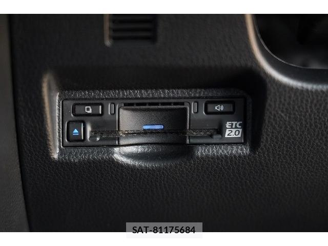 Toyota VOXY 2023-08 8223262-10
