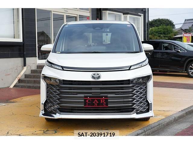 Toyota VOXY 2023-08 8223267-1