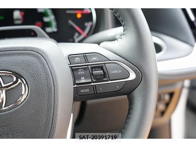 Toyota VOXY 2023-08 8223267-17