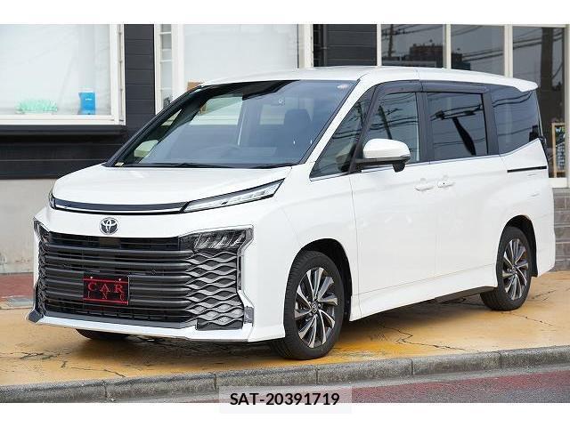 Toyota VOXY 2023-08 8223267-19
