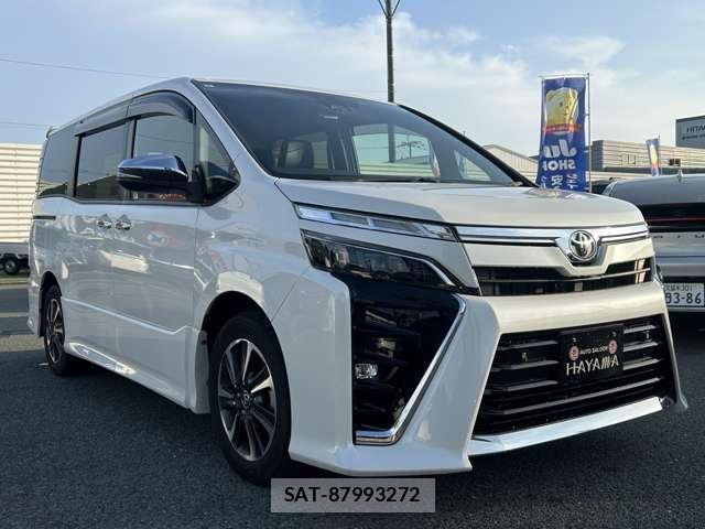 Toyota VOXY 2021-06 8223311-16