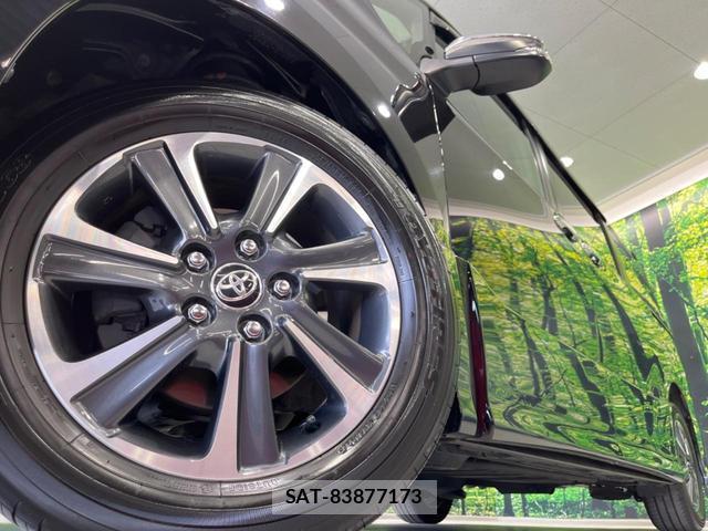Toyota VOXY 2021-03 8223519-13