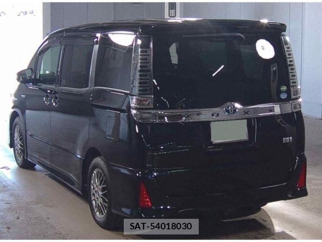 Toyota VOXY 2017-09 8223762-1
