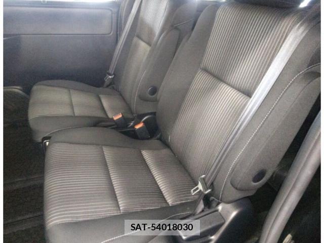 Toyota VOXY 2017-09 8223762-6