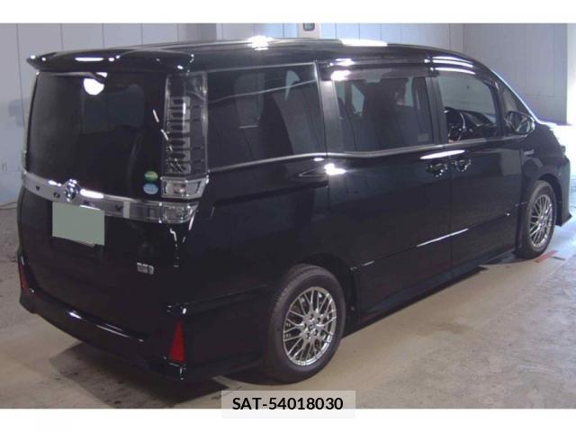 Toyota VOXY 2017-09 8223762-7