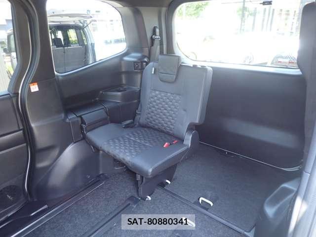 Toyota VOXY 2024-07 8223829-10