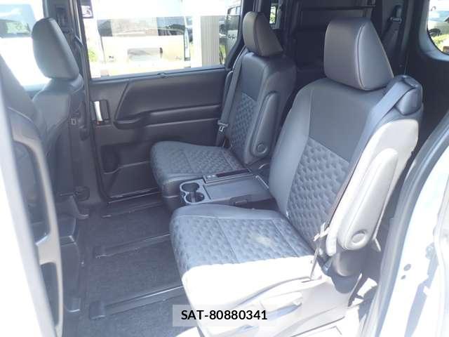Toyota VOXY 2024-07 8223829-8