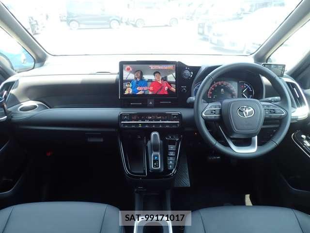 Toyota VOXY 2025-10 8223838-2