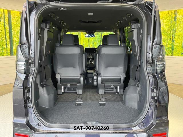 Toyota VOXY 2025-05 8223985-10
