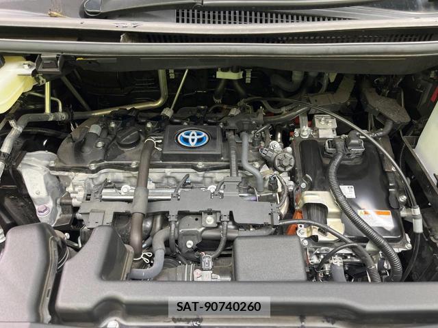 Toyota VOXY 2025-05 8223985-17