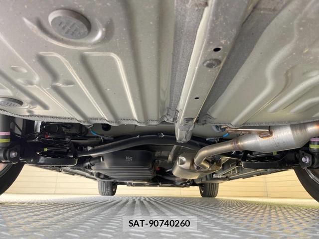 Toyota VOXY 2025-05 8223985-18