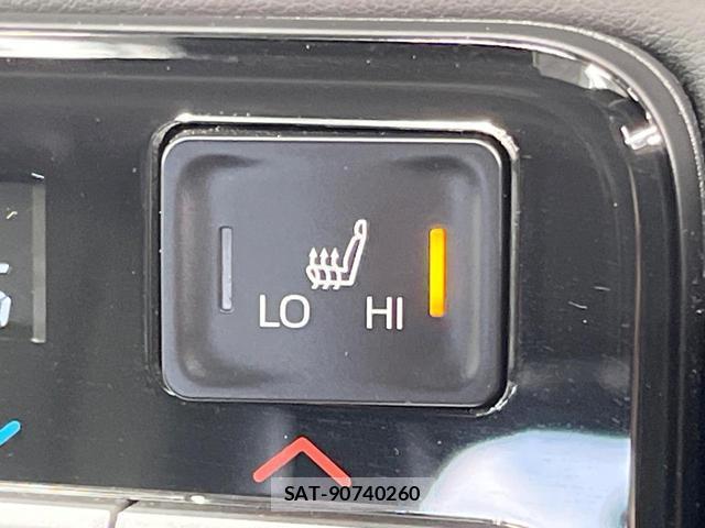 Toyota VOXY 2025-05 8223985-5